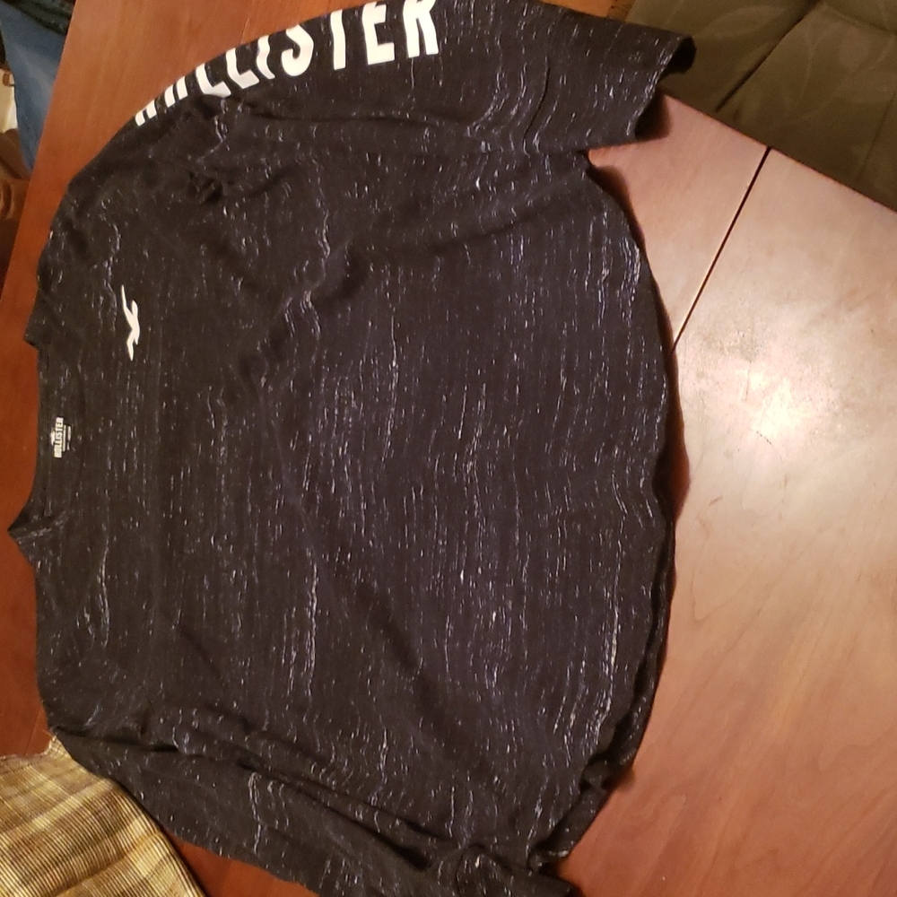 Long-sleeved shirt
